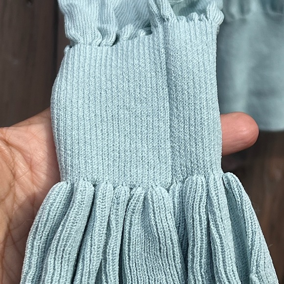 Zara women’s Ruffle knit sweater with Bow - Picture 10 of 14